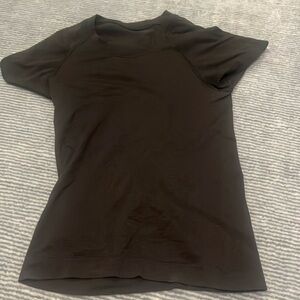 Black Lululemon Swiftly Tech T-Shirt Size 0